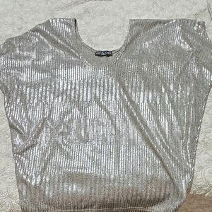 Kim & Cami Silver Shimmer Short Sleeve Top